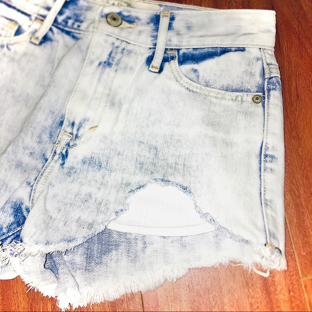 A&F High Rise Shorts - Picture 3 of 7